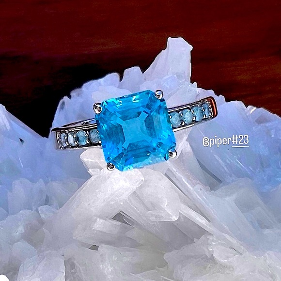 Brazilian Blue Topaz 2 1/2-carat Gemstone Sterling Silver Ring -size 9 - Picture 8 of 11